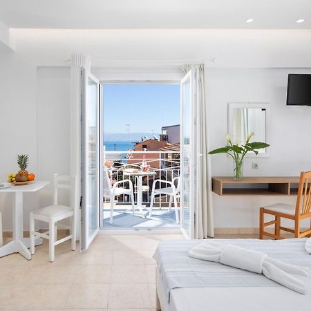 בניטסס Bella Vista Beach Hotel מראה חיצוני תמונה