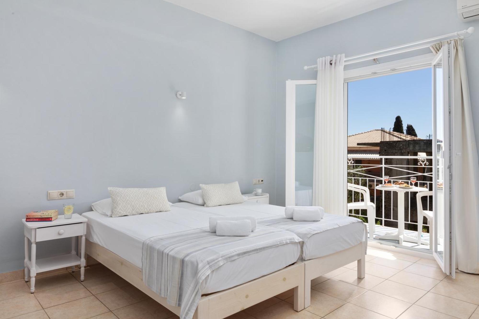 בניטסס Bella Vista Beach Hotel מראה חיצוני תמונה