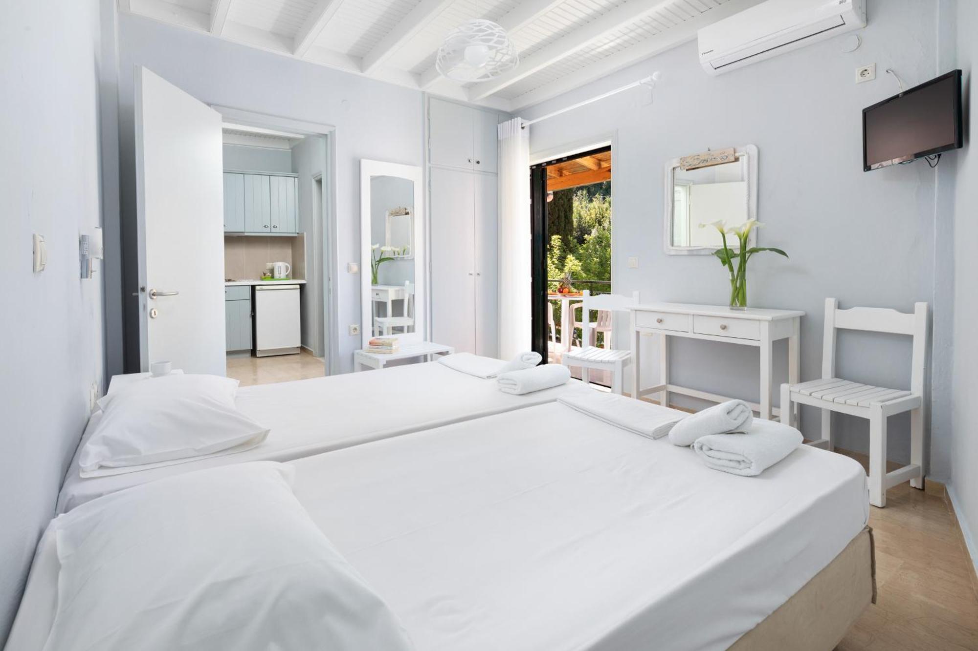 בניטסס Bella Vista Beach Hotel מראה חיצוני תמונה
